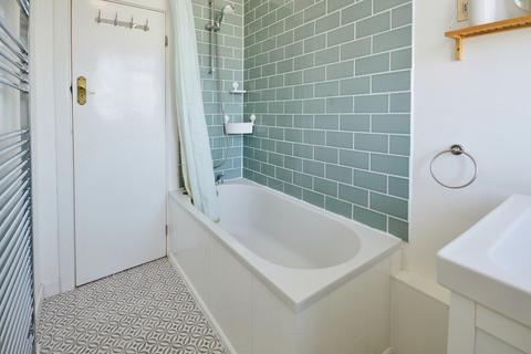2 bedroom flat for sale, Leigham Court Road, Streatham, London, SW16