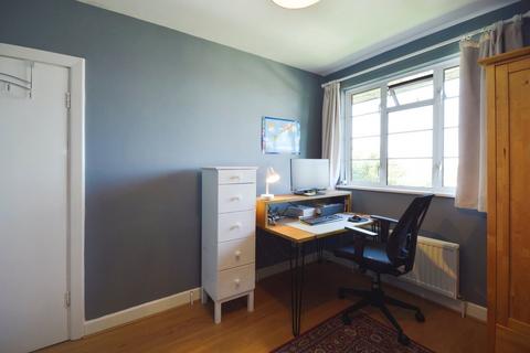 2 bedroom flat for sale, Leigham Court Road, Streatham, London, SW16