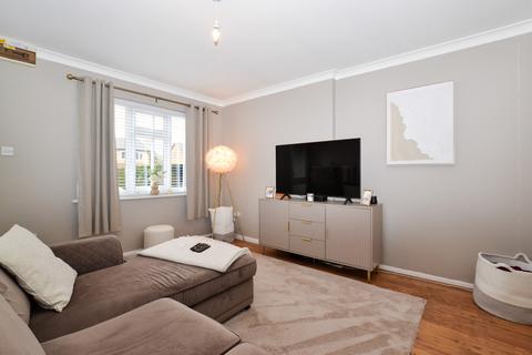 2 bedroom terraced house for sale, Wentworth Drive, Sunningdale Estate