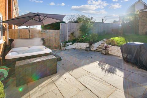 3 bedroom semi-detached house for sale, Brookside, Crawley Down, RH10