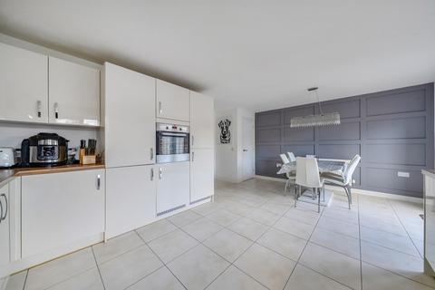 undefined, Collingwood Crescent, Swindon, SN2