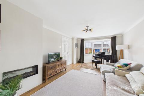 4 bedroom detached house for sale, Lodge Farm Chase, Ashbourne