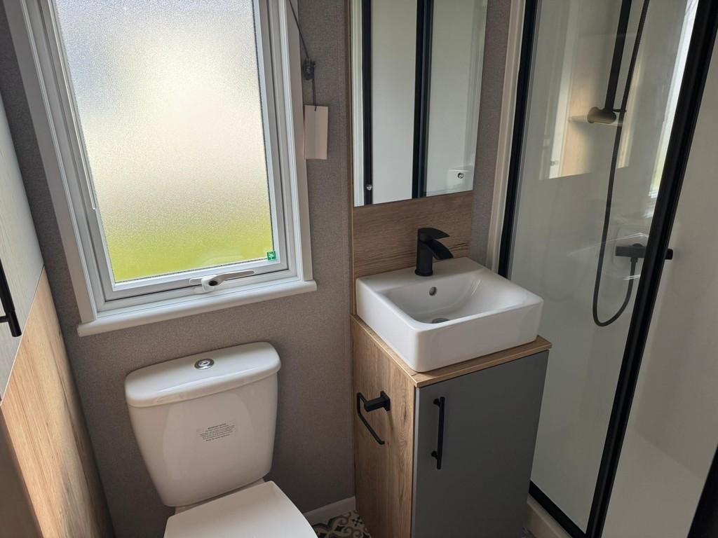Ensuite Shower Room