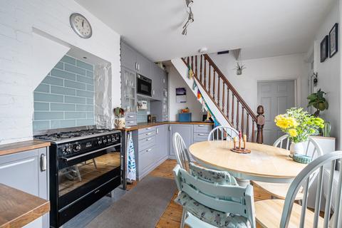3 bedroom end of terrace house for sale, Gloucester Road, Gloucestershire GL10