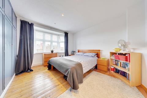 4 bedroom semi-detached house for sale, Vinson Close, Orpington