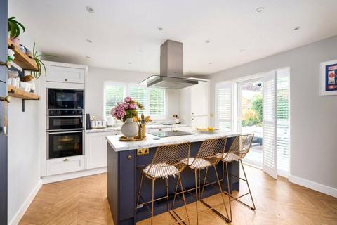 undefined, Glenhurst Ave, Ruislip, HA4