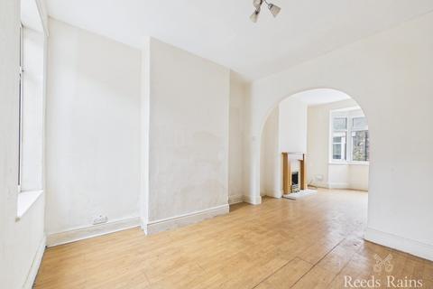 2 bedroom terraced house for sale, Kirkdale Gardens, Hull