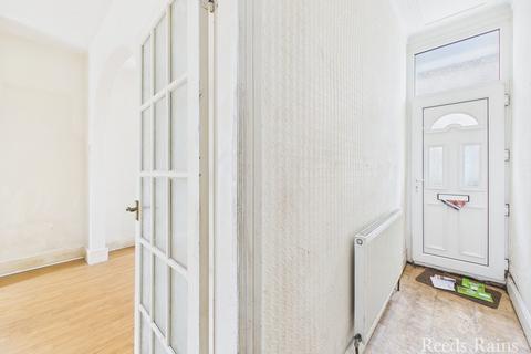 2 bedroom terraced house for sale, Kirkdale Gardens, Hull
