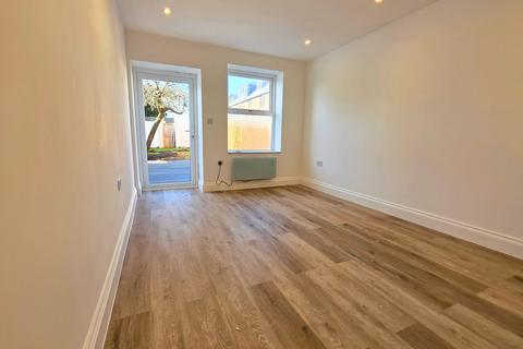 3 bedroom apartment to rent, Dorchester Road, Weymouth, Dorset