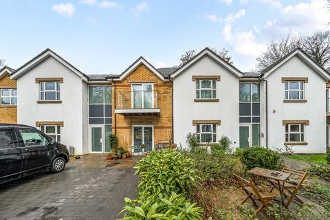 2 bedroom flat for sale, Rowden Road, Beckenham, Kent, BR3