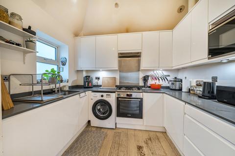 2 bedroom flat for sale, Rowden Road, Beckenham, Kent, BR3
