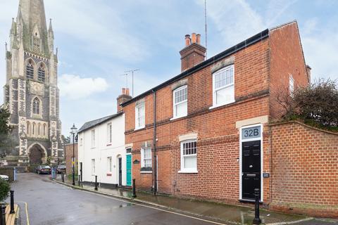 2 bedroom end of terrace house for sale, Church Street, Dorking