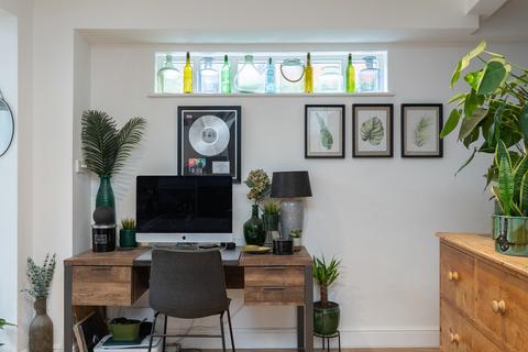 2 bedroom end of terrace house for sale, Church Street, Dorking