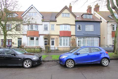4 bedroom terraced house for sale, 6 Cecil Avenue, Skegness PE25 2BX