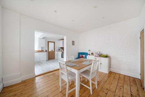 undefined, Frailey Hill, Surrey GU22