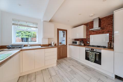 undefined, Frailey Hill, Surrey GU22