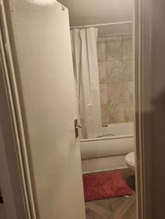 2 bedroom apartment to rent, Blackbird Hill, London NW9