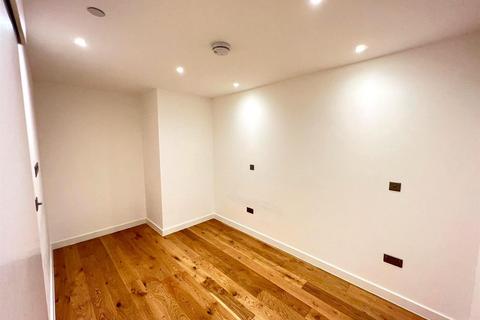 undefined, Rockingham Road, Uxbridge UB8