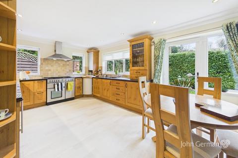 undefined, Highwood Road, Uttoxeter