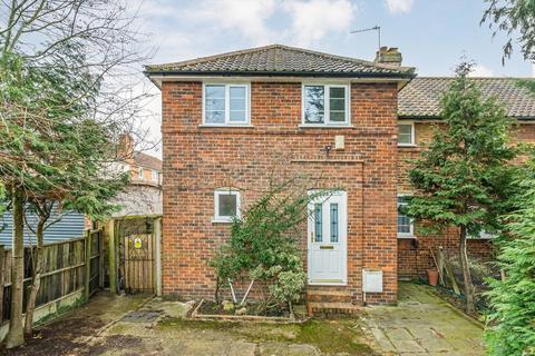 3 bedroom semi-detached house to rent, Rowden Road, Epsom KT19