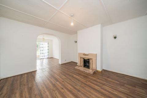 3 bedroom semi-detached house to rent, Rowden Road, Epsom KT19