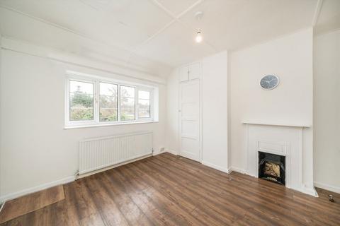 3 bedroom semi-detached house to rent, Rowden Road, Epsom KT19