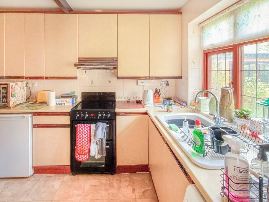 Kitchen Pic 2