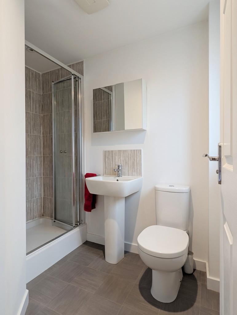 14 - Bedroom 1 Ensuite