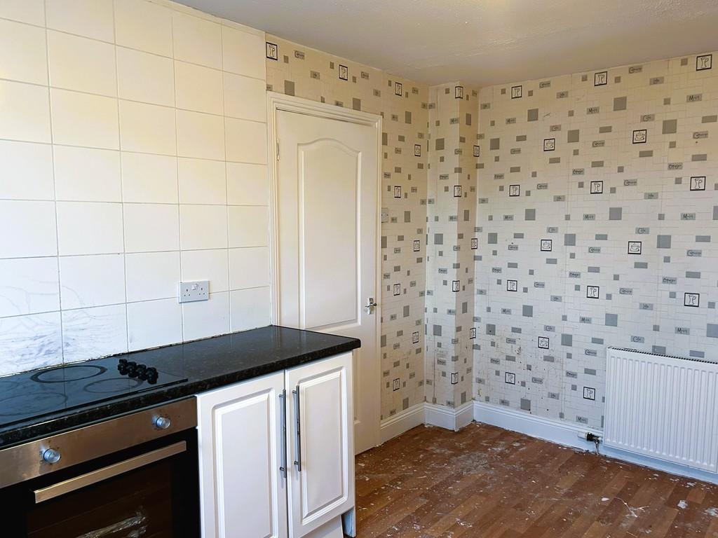 10 - Kitchen 3