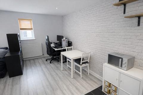 2 bedroom apartment for sale, Station Road, Tiptree