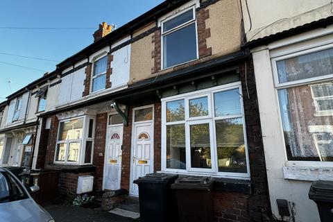 3 bedroom terraced house to rent, Merridale Street West, Wolverhampton WV3