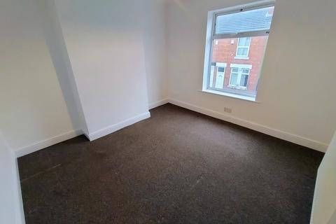 3 bedroom terraced house to rent, Merridale Street West, Wolverhampton WV3
