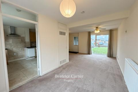 undefined, Earls Field, Brandon IP27