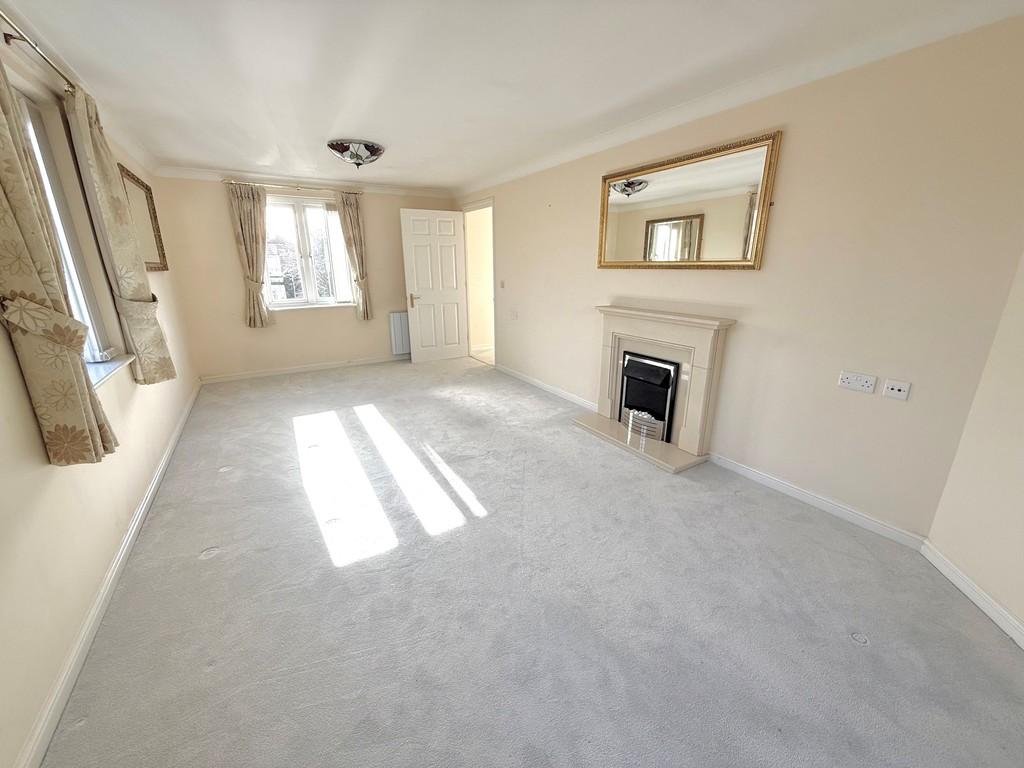 39 Milliers Court Lounge 1