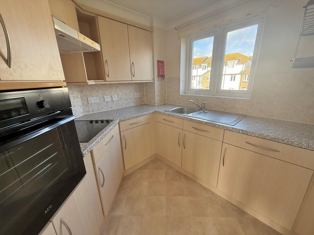 39 Milliers Court Kitchen