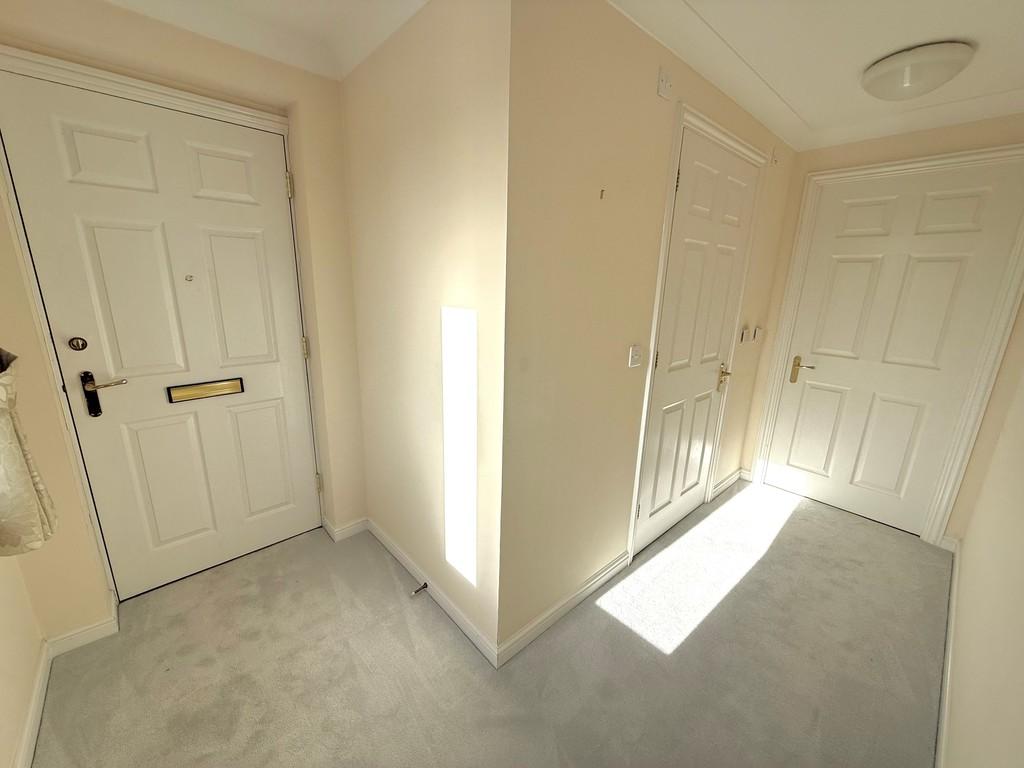 39 Milliers Court Hall 1