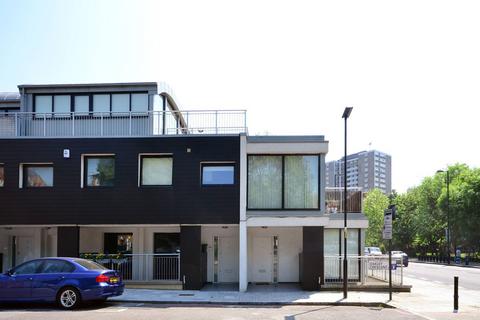 undefined, City Road, Angel, London, EC1V
