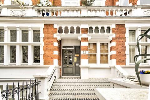 Bolton Gardens, Earls Court, London, SW5
