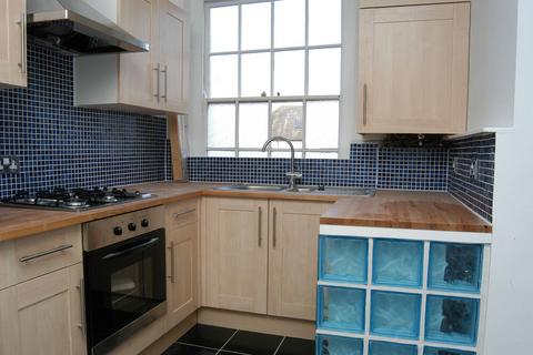 4 bedroom flat to rent, Broadlands Avenue, Streatham Hill, London, SW16