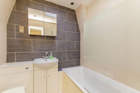 3 bedroom house to rent, Liverpool Road, Islington, London, N1