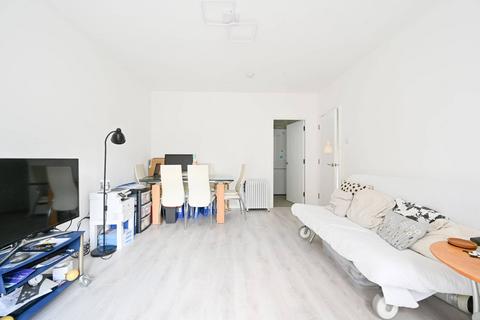 Fern Walk, Bermondsey, London, SE16