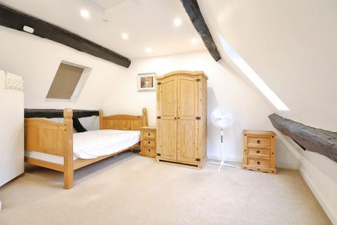undefined, High Street, Central, Stratford-upon-Avon, CV37