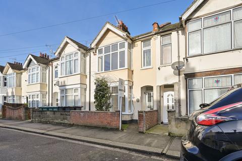 3 bedroom terraced house to rent, Princes Avenue, Watford, WD18
