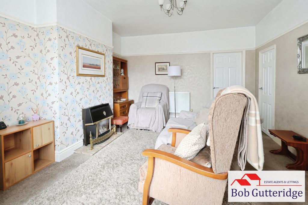 Bay fronted lounge