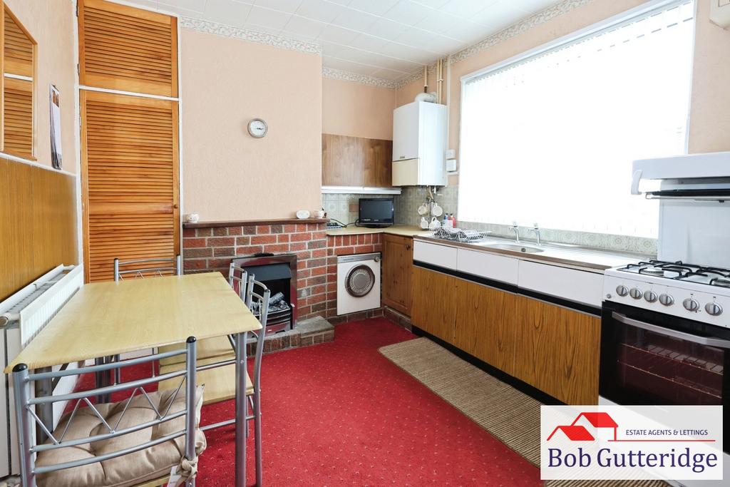 Fitted kitchen / dining room