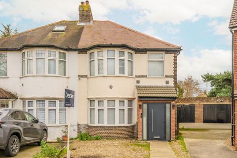 undefined, Worton Gardens, Isleworth TW7