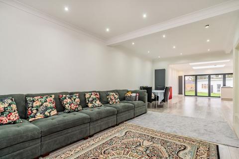 undefined, Worton Gardens, Isleworth TW7