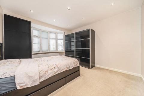 undefined, Worton Gardens, Isleworth TW7