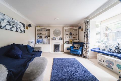 2 bedroom flat for sale, English Court, Surrey Road BH2