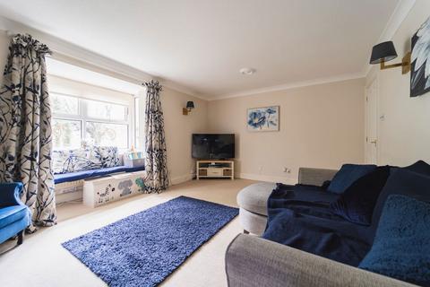 2 bedroom flat for sale, English Court, Surrey Road BH2